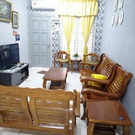 Homestay Perpaduan, Taman Bercham Raya Ulu Kinta Ipoh Perak Kampong Batu Lapan  Экстерьер фото