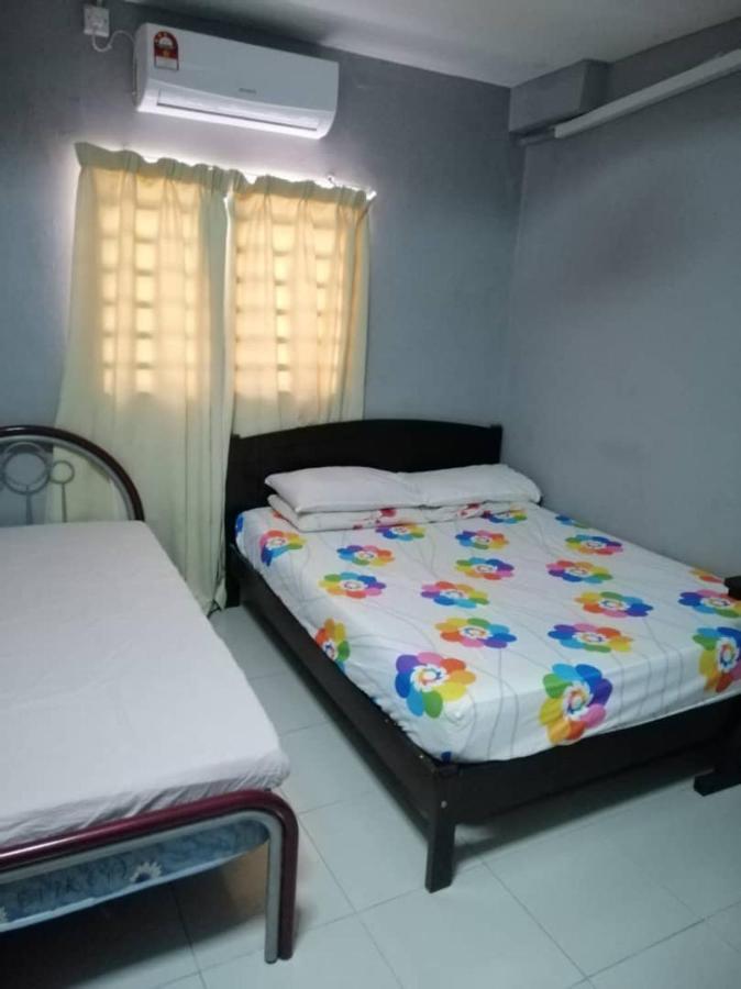 Homestay Perpaduan, Taman Bercham Raya Ulu Kinta Ipoh Perak Kampong Batu Lapan  Экстерьер фото