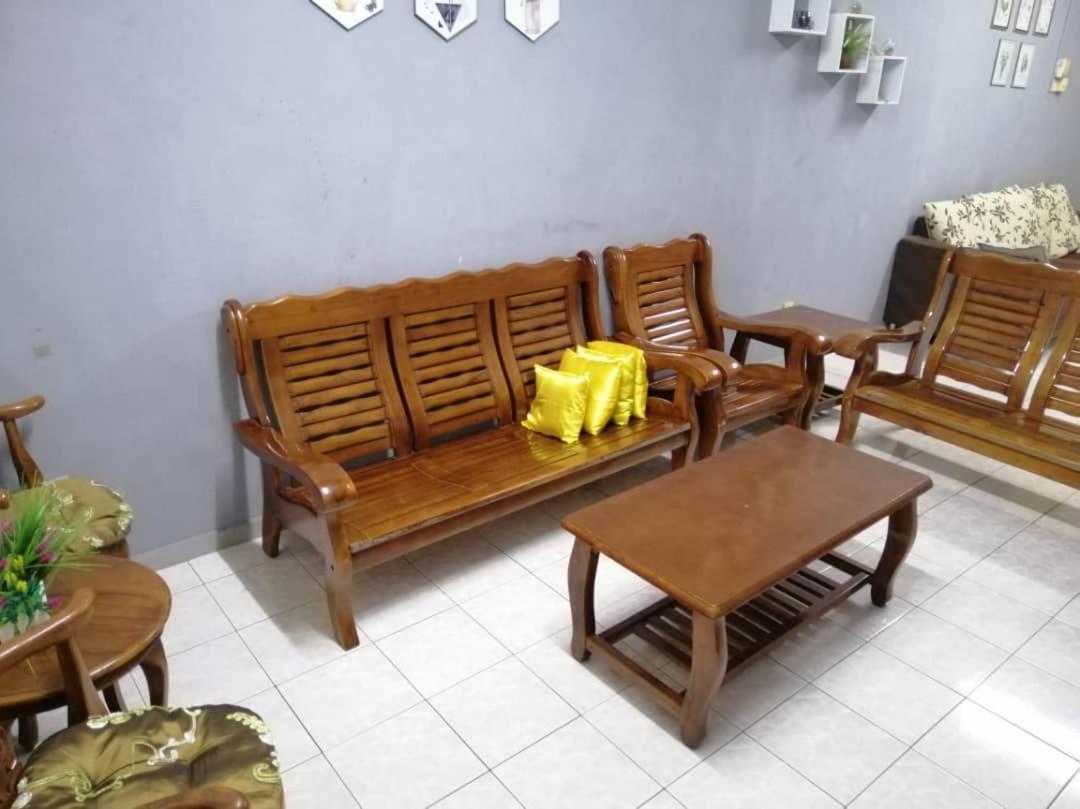 Homestay Perpaduan, Taman Bercham Raya Ulu Kinta Ipoh Perak Kampong Batu Lapan  Экстерьер фото